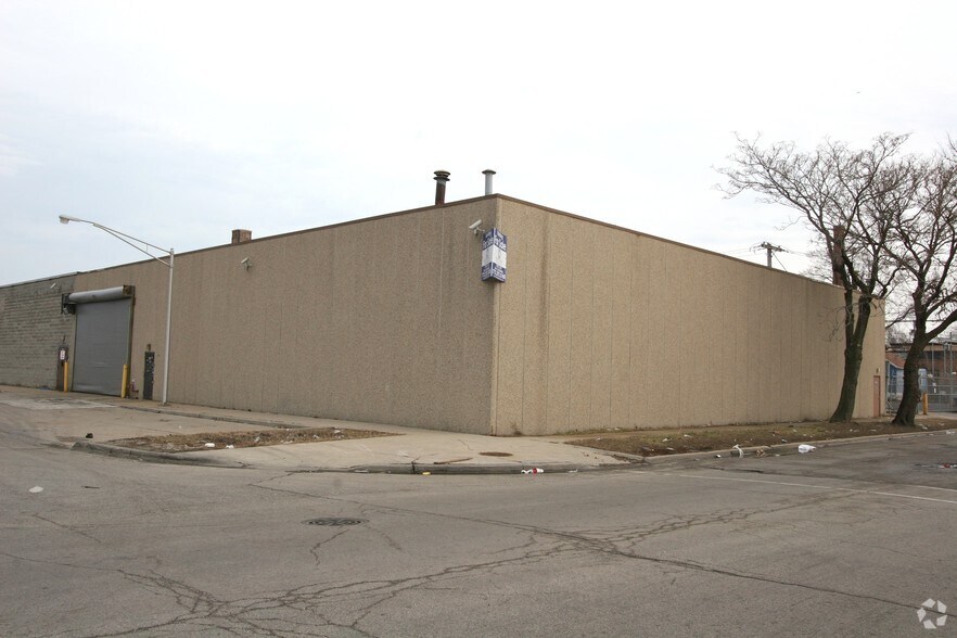 More Photos Of 4451 W Kinzie St, Chicago Warehouse For Lease