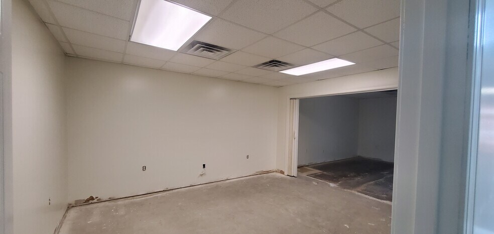 More Photos Of 110 S Center St, Mount Olive Office Residential For Sale