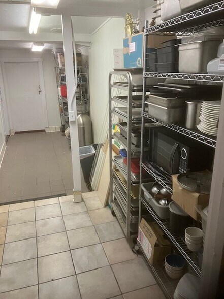 More Photos Of 106 E Main St, Grass Valley Restaurant For Sale