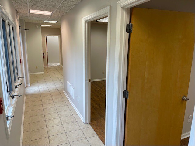 More Photos Of 513R Raritan Ave, Highland Park Office Residential For Lease