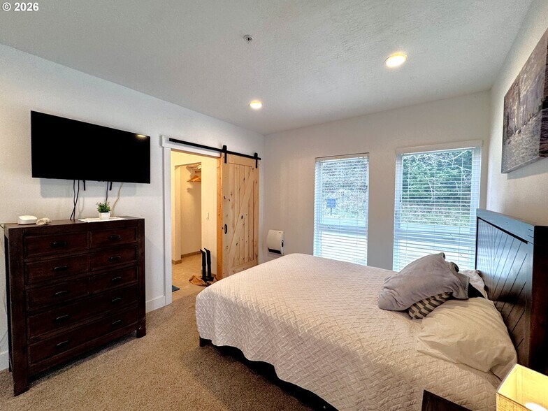 More Photos Of 94353 Leith Rd, Gold Beach Apartments For Sale