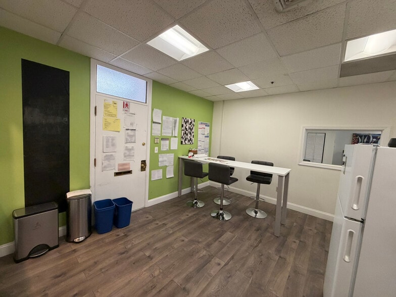 More Photos Of 10 High St, Medford Office For Lease