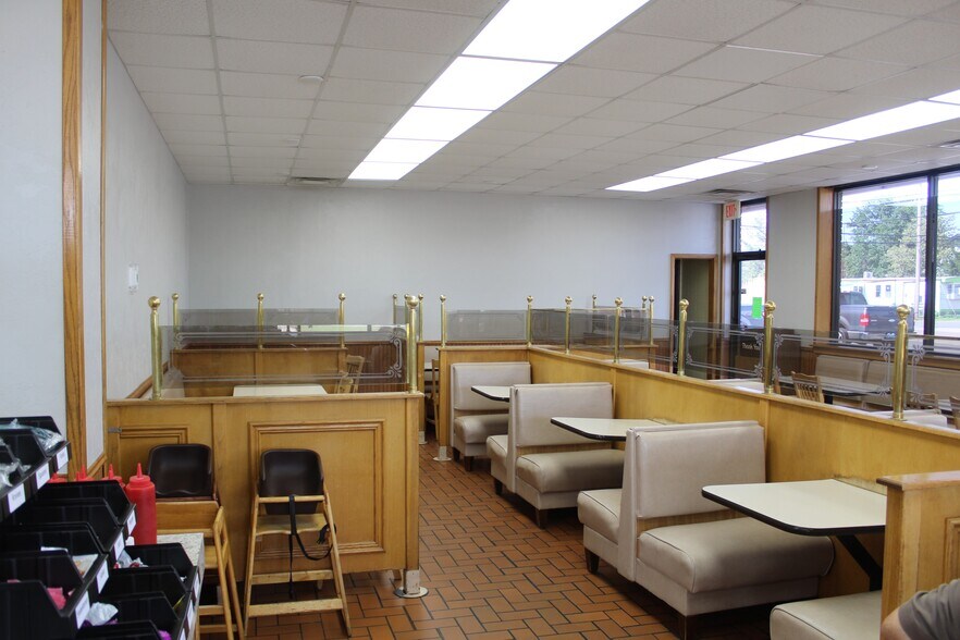 More Photos Of 1223 Main St, Woodward Fast Food For Sale