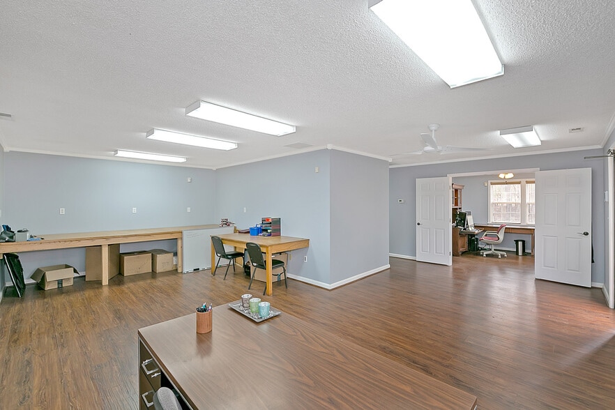 More Photos Of 361 Holcombe Rd, Bremen Warehouse For Lease