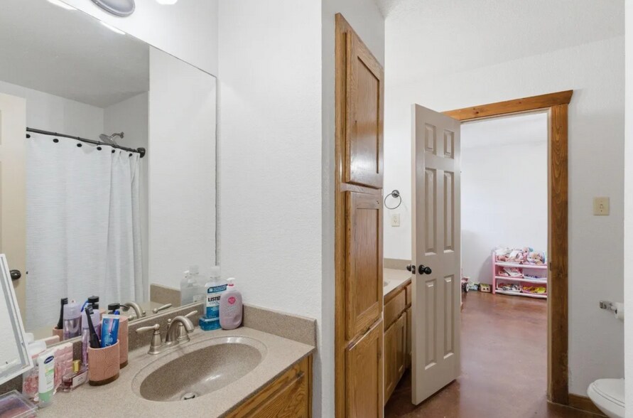 More Photos Of 8441 County Road 176, Stephenville Apartments For Sale