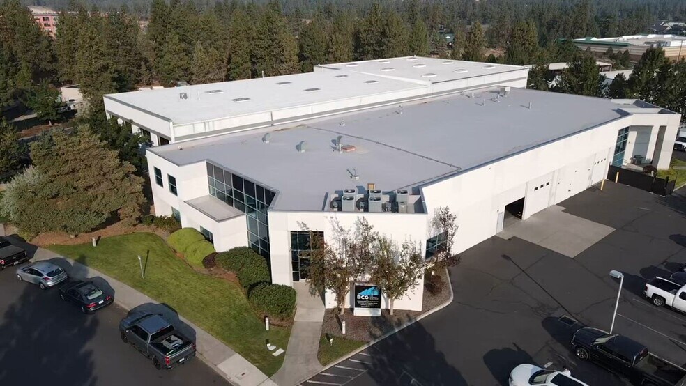 Primary Photo Of 1004 SW Emkay Dr, Bend Flex For Sale