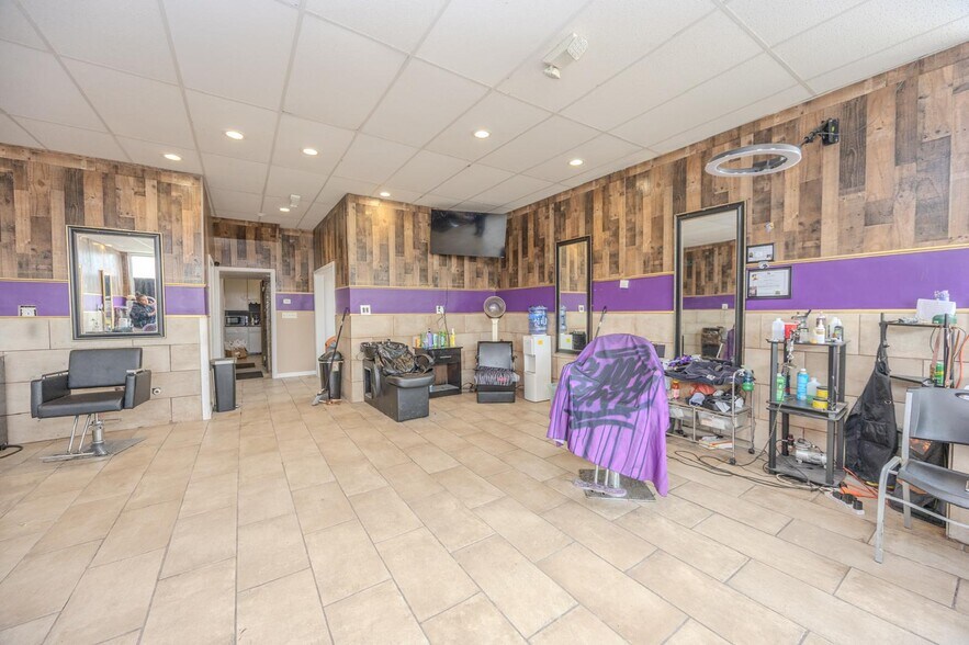 More Photos Of 2101 Pine Ave, Niagara Falls Storefront Retail Residential For Sale