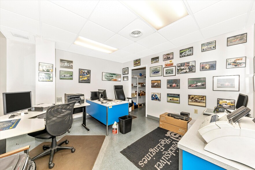 More Photos Of 4603 Wedgewood Blvd, Frederick Service For Sale