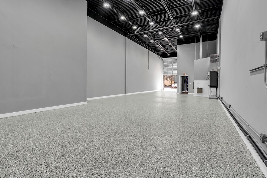 More Photos Of 10404 W State Road 84, Davie Warehouse For Lease