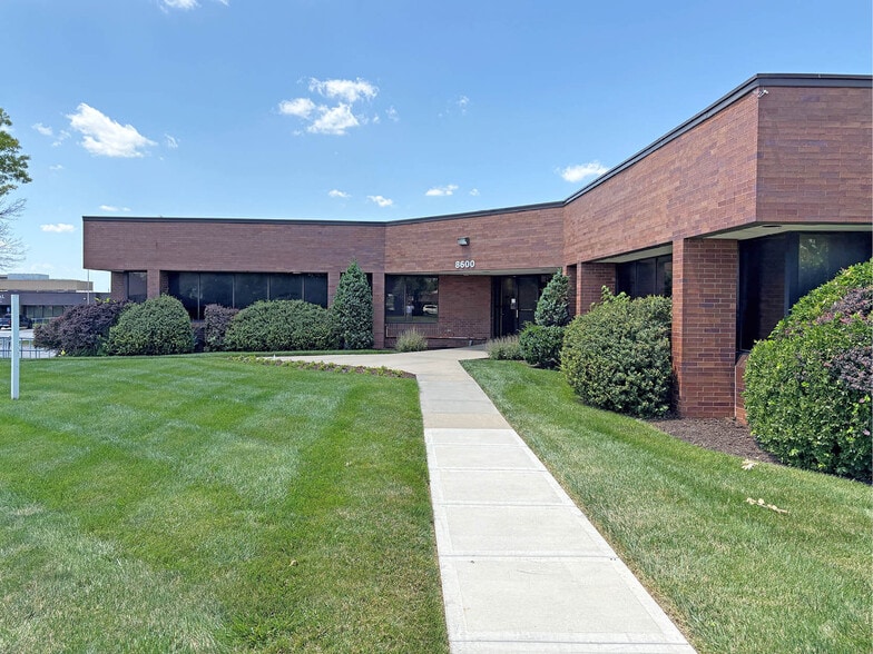 Primary Photo Of 8600 W 110th St, Overland Park Office For Lease