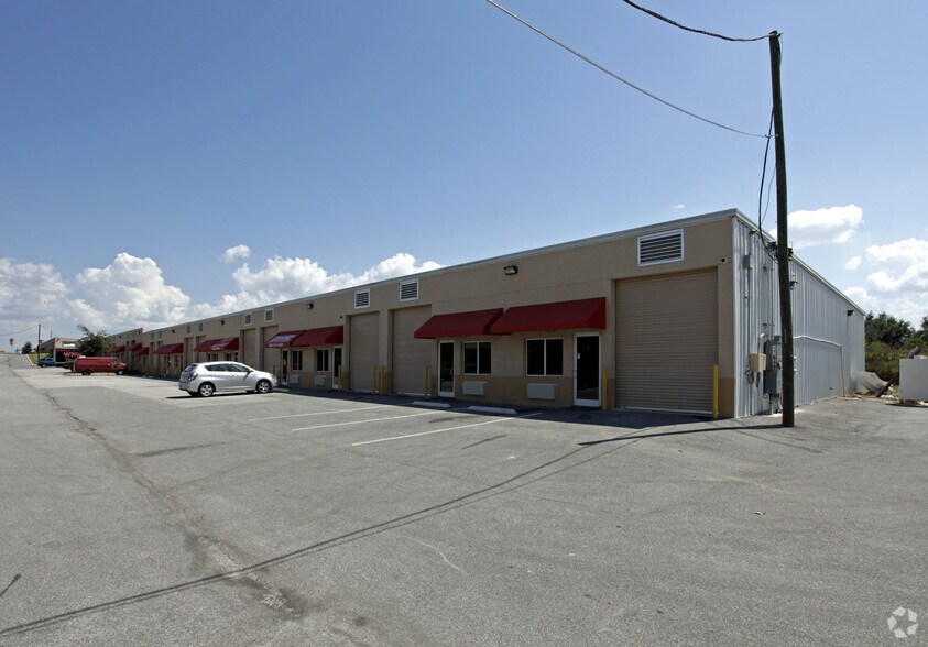 Primary Photo Of 17649 Us-27 Hwy, Clermont Warehouse For Lease
