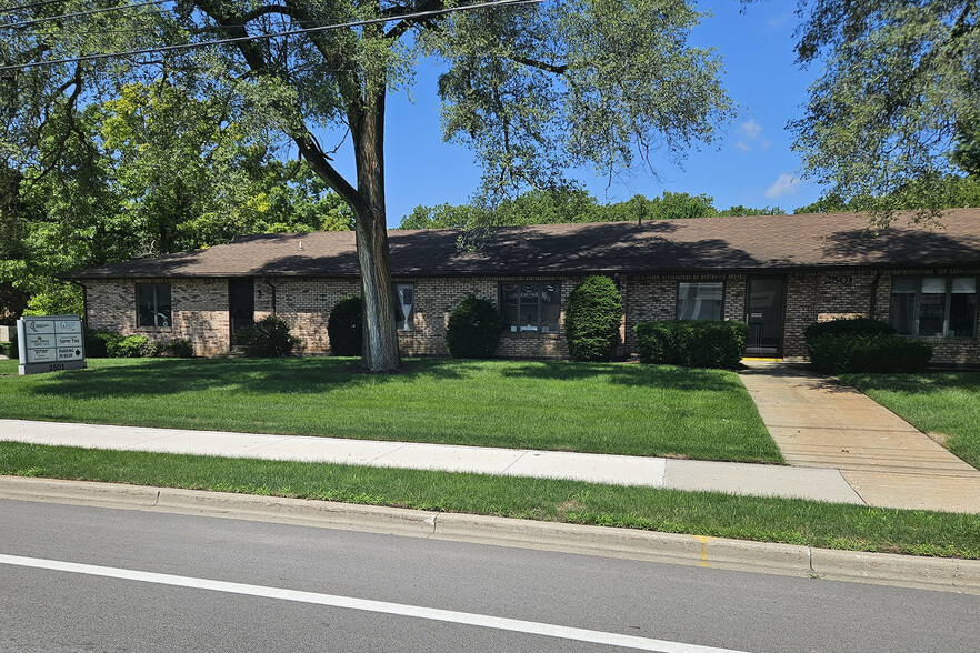 Primary Photo Of 2501 Plainfield Ave NE, Grand Rapids Office For Lease