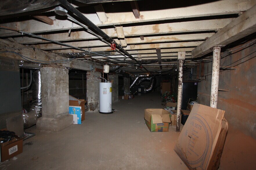 More Photos Of 130 Broad St, Rome Office For Sale