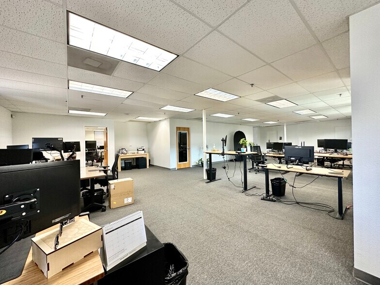 More Photos Of 3600 Formosa Ave, McAllen Distribution For Lease