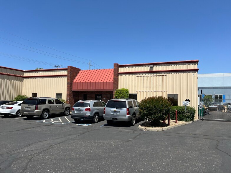 Primary Photo Of 1351 E Pine St, Lodi Warehouse For Lease