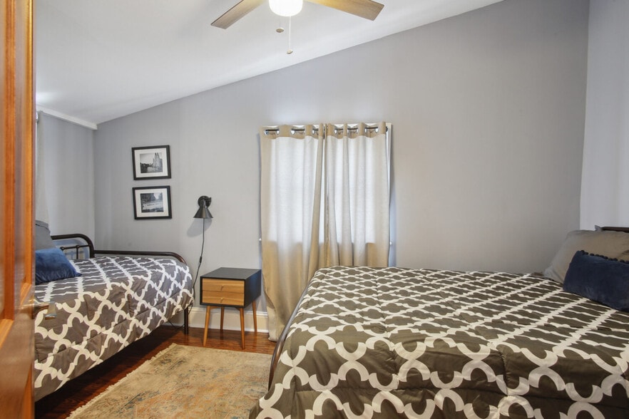 More Photos Of 1104 Music St, New Orleans Hotel For Sale