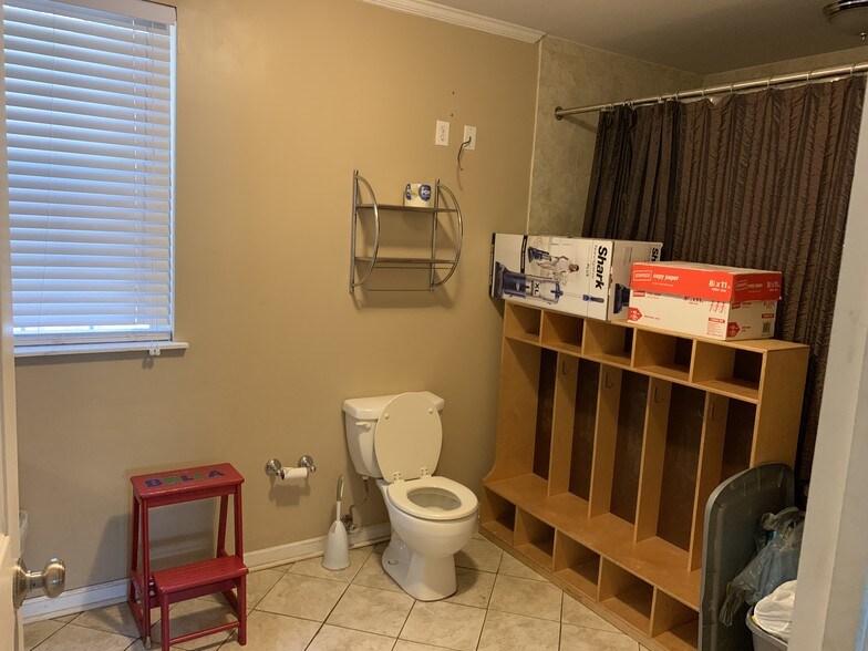 More Photos Of 1906 Talpeco Rd, Tallahassee Daycare Center For Sale