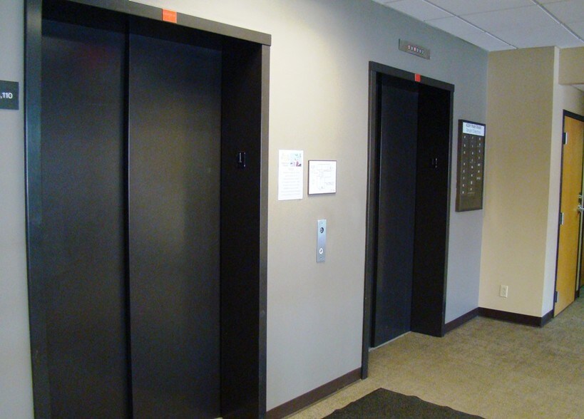 More Photos Of 4269 Pearl Rd, Cleveland Office For Lease