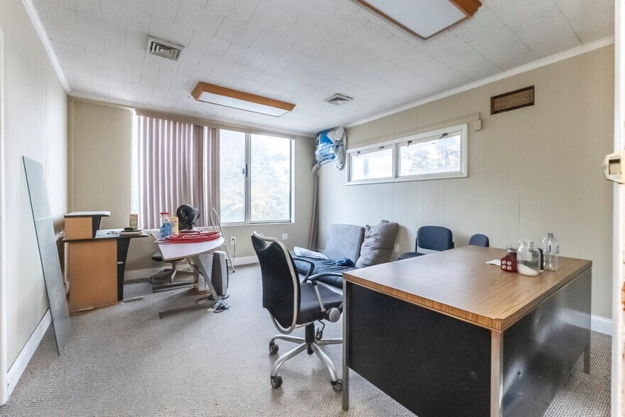 More Photos Of 180 Broadway, Port Ewen Storefront Retail Office For Sale