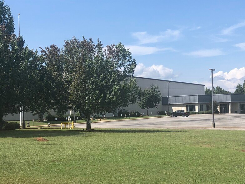 Primary Photo Of 4015 Helton Dr, Florence Distribution For Lease