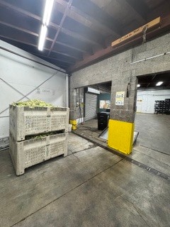 More Photos Of 1000 Lawrence St, Los Angeles Warehouse For Sale