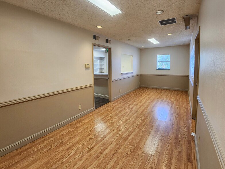 More Photos Of 840 I St, Sparks Medical For Lease