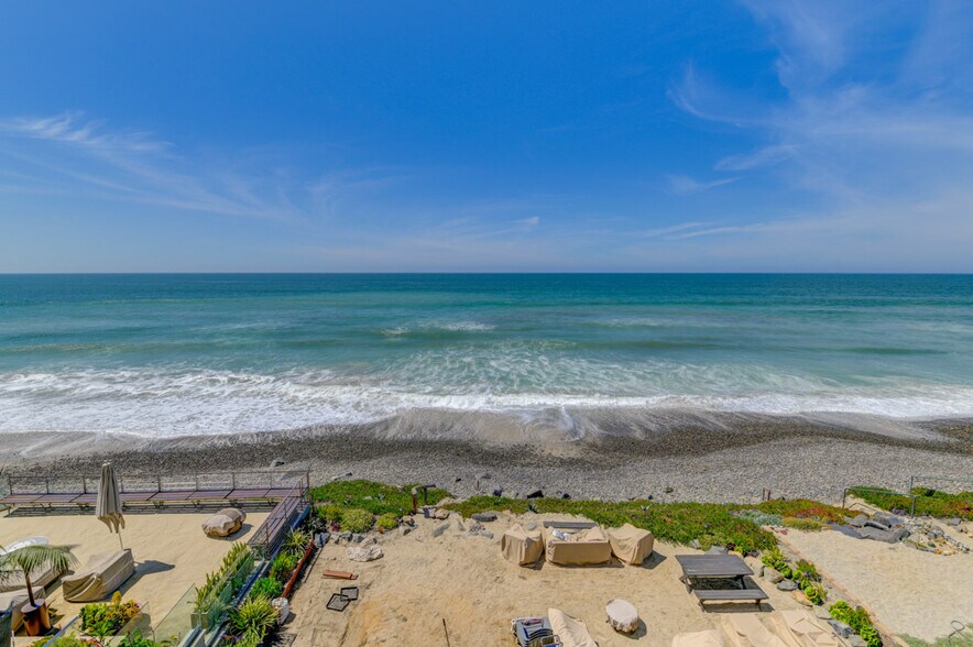 More Photos Of 2633 Ocean St, Carlsbad Apartments For Sale