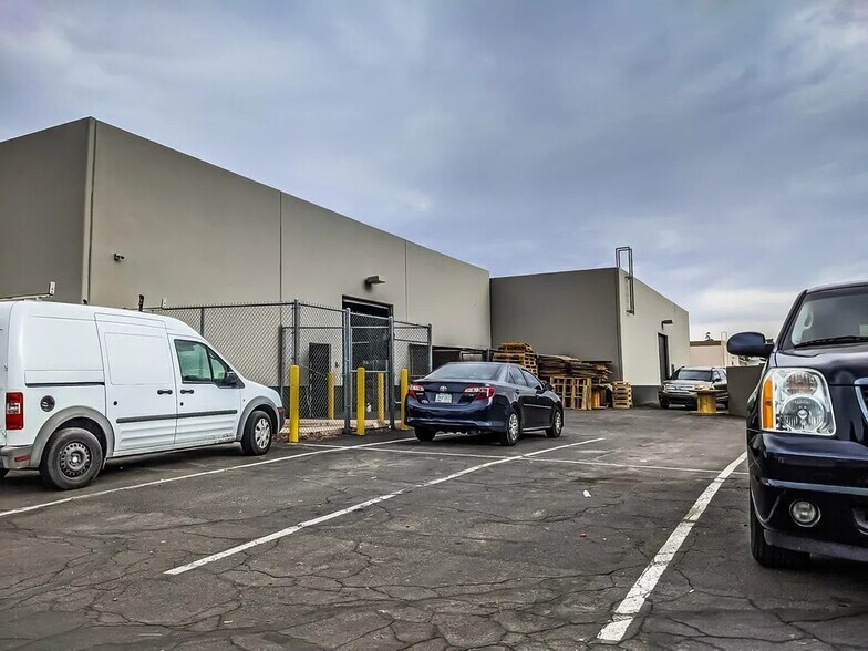 More Photos Of 1819 W 3rd St, Tempe Manufacturing For Lease