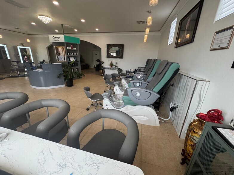 More Photos Of 219 South St, Hollister Storefront Retail Residential For Lease