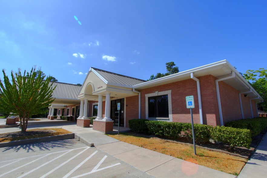 More Photos Of 2010 S Loop 336 W, Conroe Medical For Lease