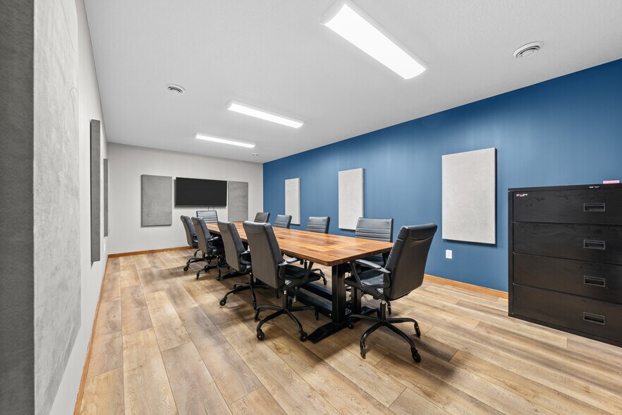 More Photos Of 6202 402nd St, North Branch Manufacturing For Sale