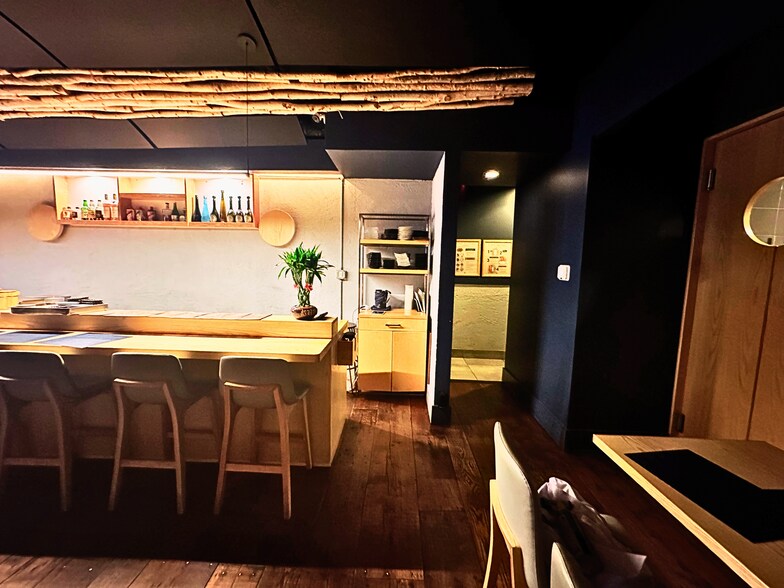More Photos Of 355 Greenwich Ave, Greenwich Restaurant For Lease