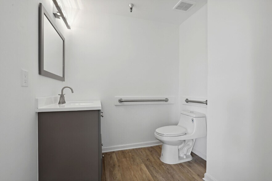 More Photos Of 731 Walker Rd, Great Falls Medical For Sale