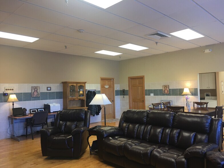 More Photos Of 1307 E Palatine Rd, Arlington Heights Religious Facility For Sale