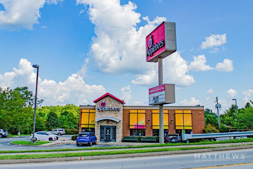Primary Photo Of 2059 Walmart Way, Radcliff Restaurant For Sale