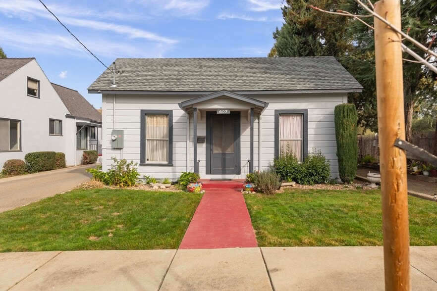 More Photos Of 635 Saint John St, Pleasanton Multifamily For Sale