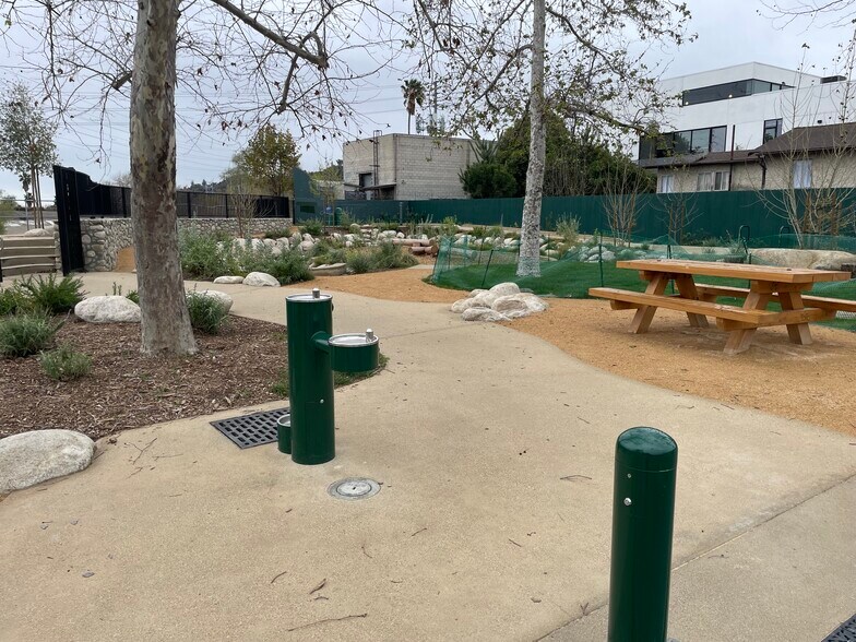 More Photos Of 2915 Knox Ave, Los Angeles Warehouse For Lease