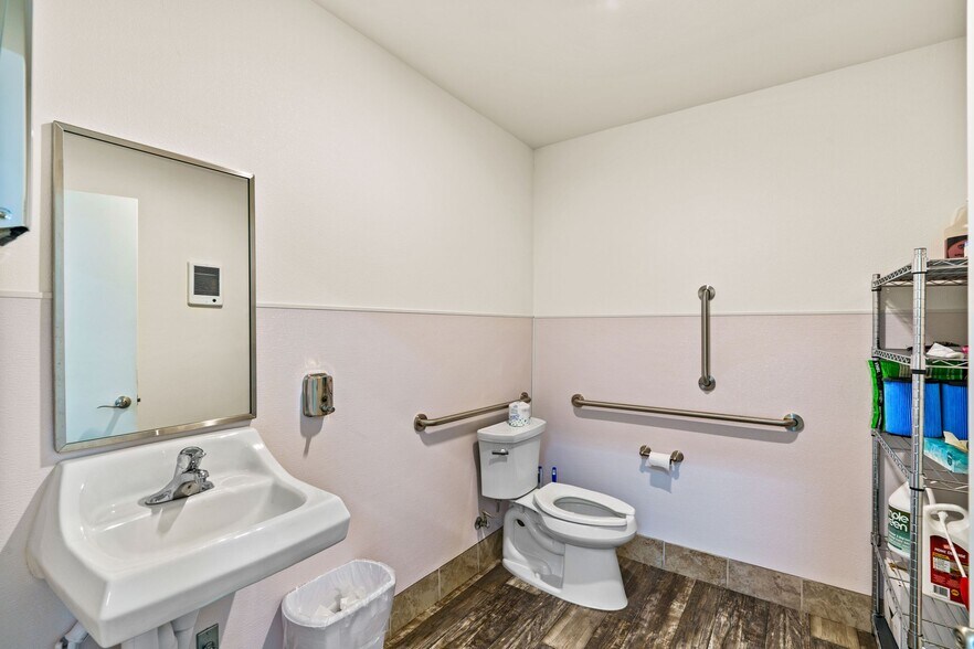 More Photos Of 93303 Prairie Rd, Junction City Industrial For Sale