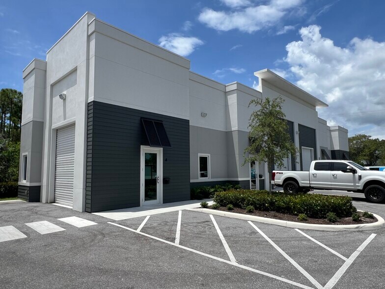 More Photos Of 12871 Suzanne, Hobe Sound Light Manufacturing For Lease