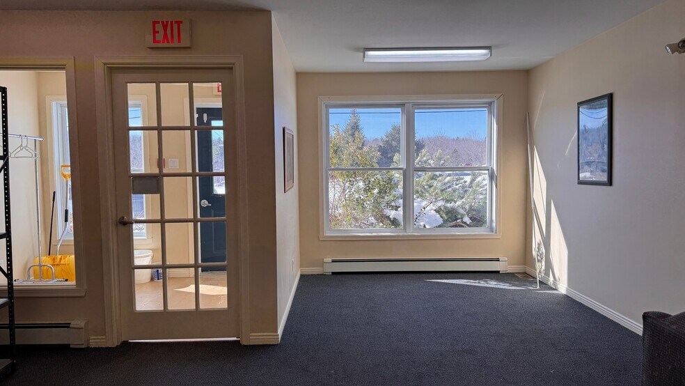 More Photos Of 292 South St, Blue Hill Office For Sale