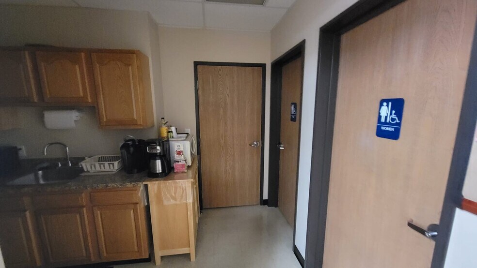 More Photos Of 9027-9041 Textile Rd, Ypsilanti Freestanding For Lease