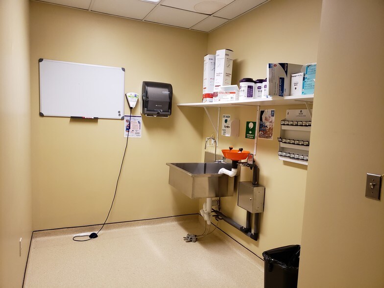 More Photos Of 1450 Parkside Ave, Ewing Medical For Lease