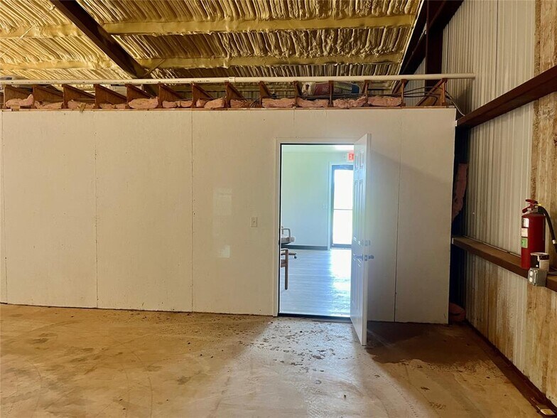 More Photos Of 2901 E Highway 37, Tuttle Flex For Sale