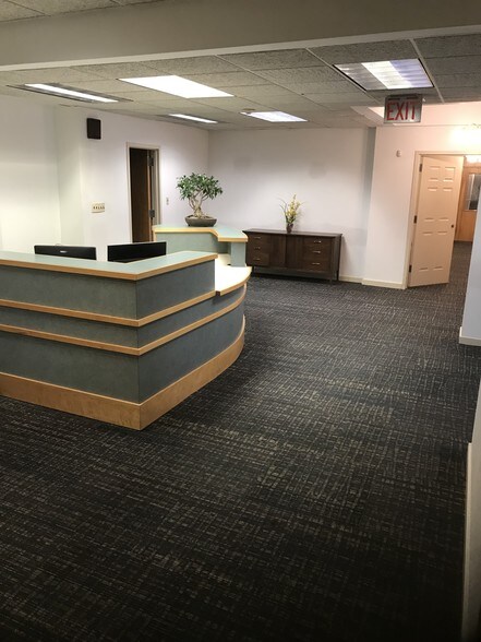 More Photos Of 630 East Ave, Rochester Specialty For Lease