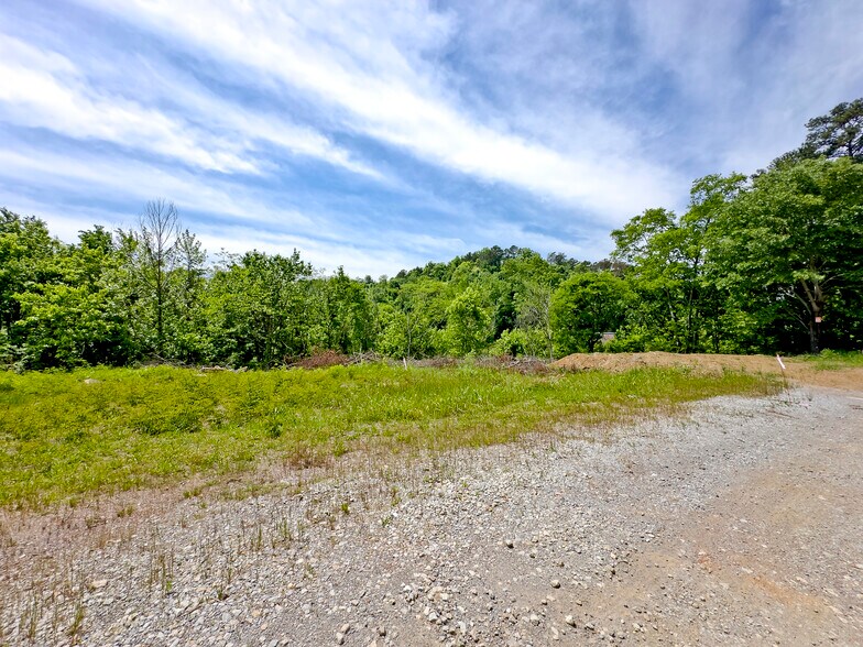 More Photos Of 650 Black Creek Rd, Fultondale Land For Lease