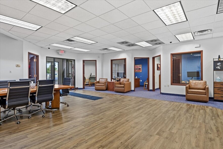 More Photos Of 1124 Centre West Dr, Springfield Office For Lease