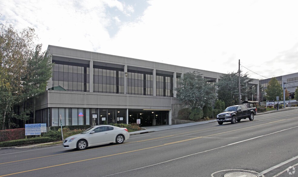 More Photos Of 1000 Northern Blvd, Great Neck Medical For Lease