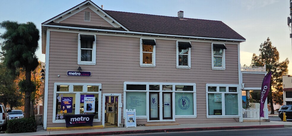 More Photos Of 12 S San Gorgonio Ave, Banning Storefront Retail Office For Lease