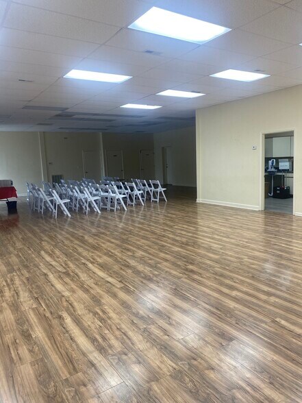 More Photos Of 1934 16th St NE, Hickory Freestanding For Lease