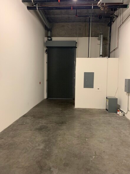 More Photos Of 1458 S San Pedro St, Los Angeles Freestanding For Sale